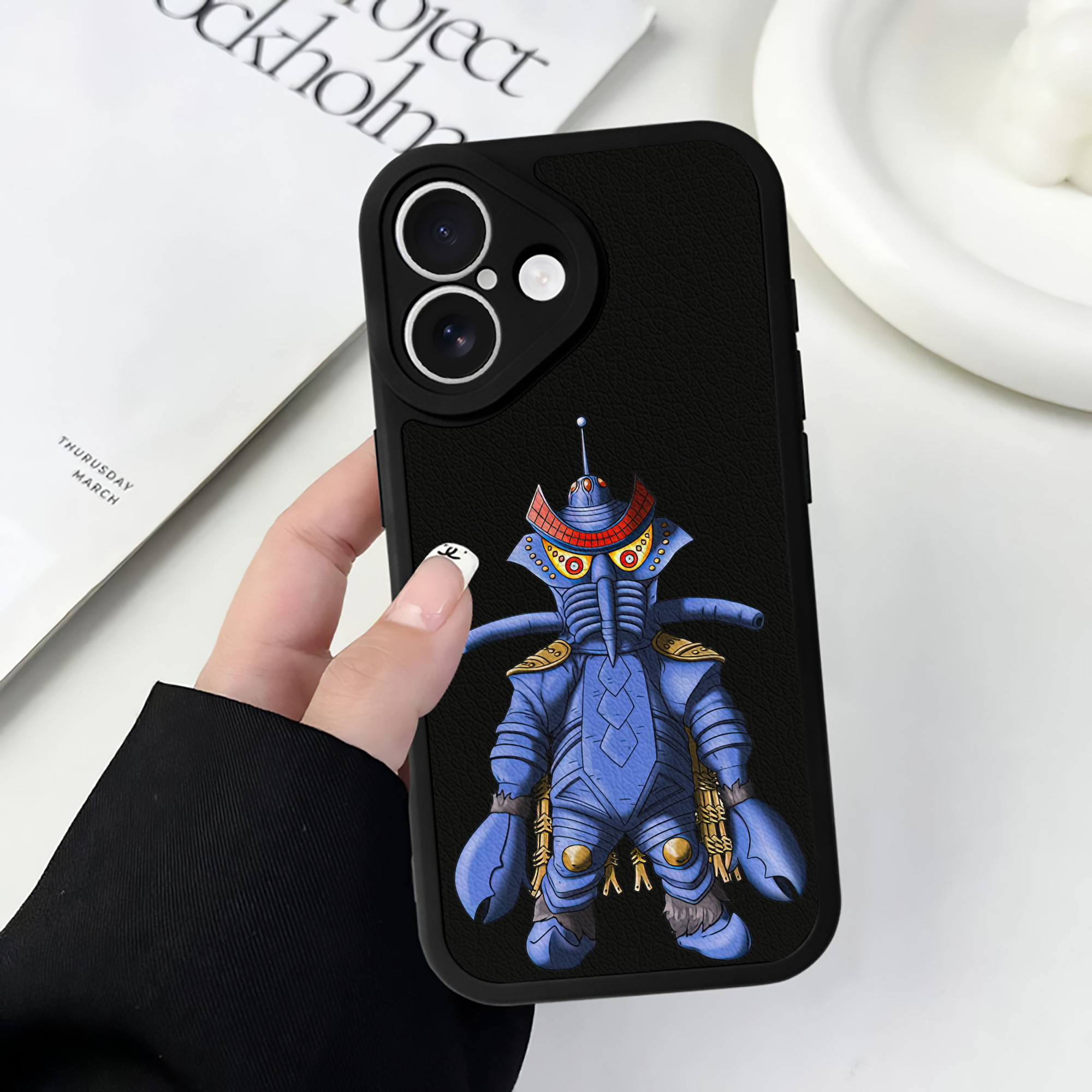 （画像用） ウルトラマン Ultraman 【iPhone 16シリーズ対応】シリコンスマホケース（レザー調） 材質：シリコン